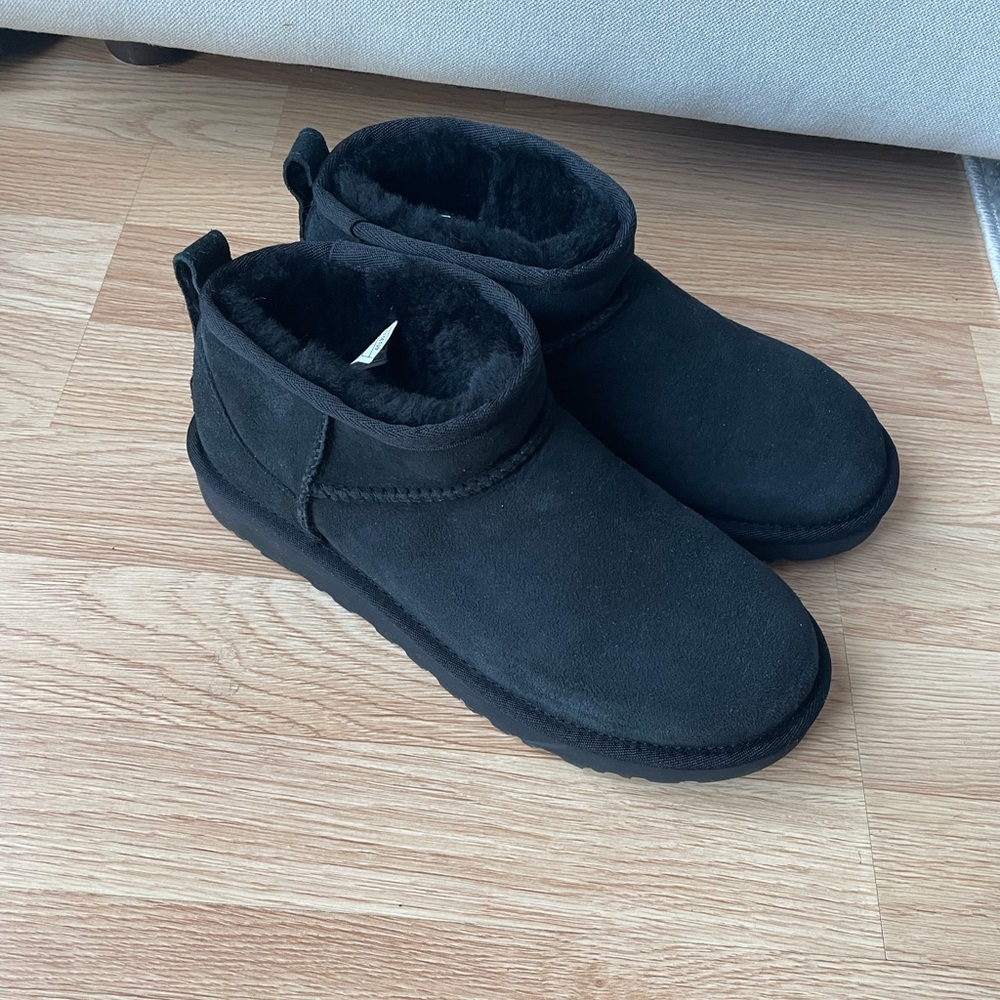 UGG